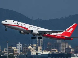 B767