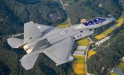 韩首架量产型 KF-21 战机交付空军